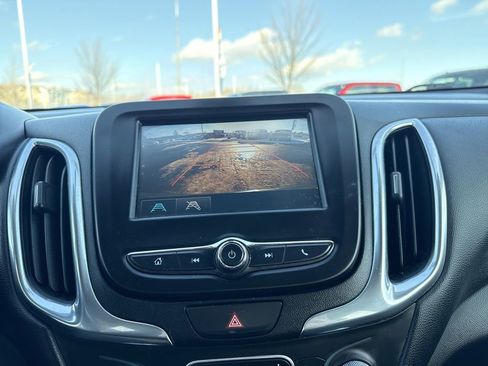 Used 2018 Chevrolet Equinox LT image 21