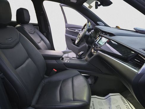 Certified 2024 Cadillac XT6 Premium Luxury image 16
