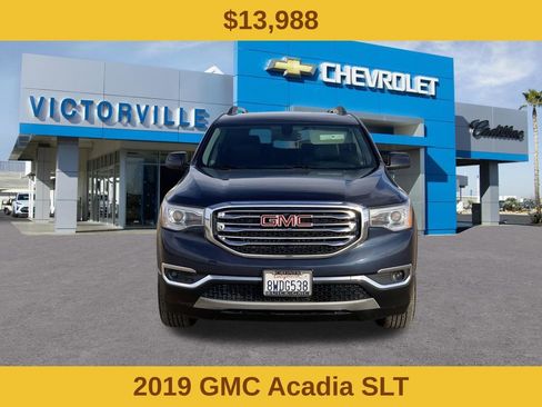 Certified 2019 GMC Acadia SLT image 2