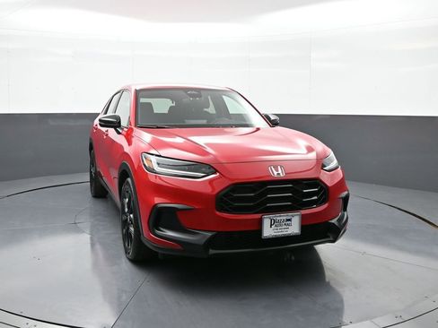 Certified 2025 Honda HR-V Sport image 3