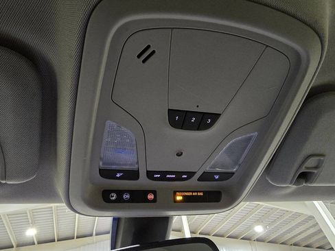 Used 2014 Chevrolet Impala LT w/ Convenience Package image 42