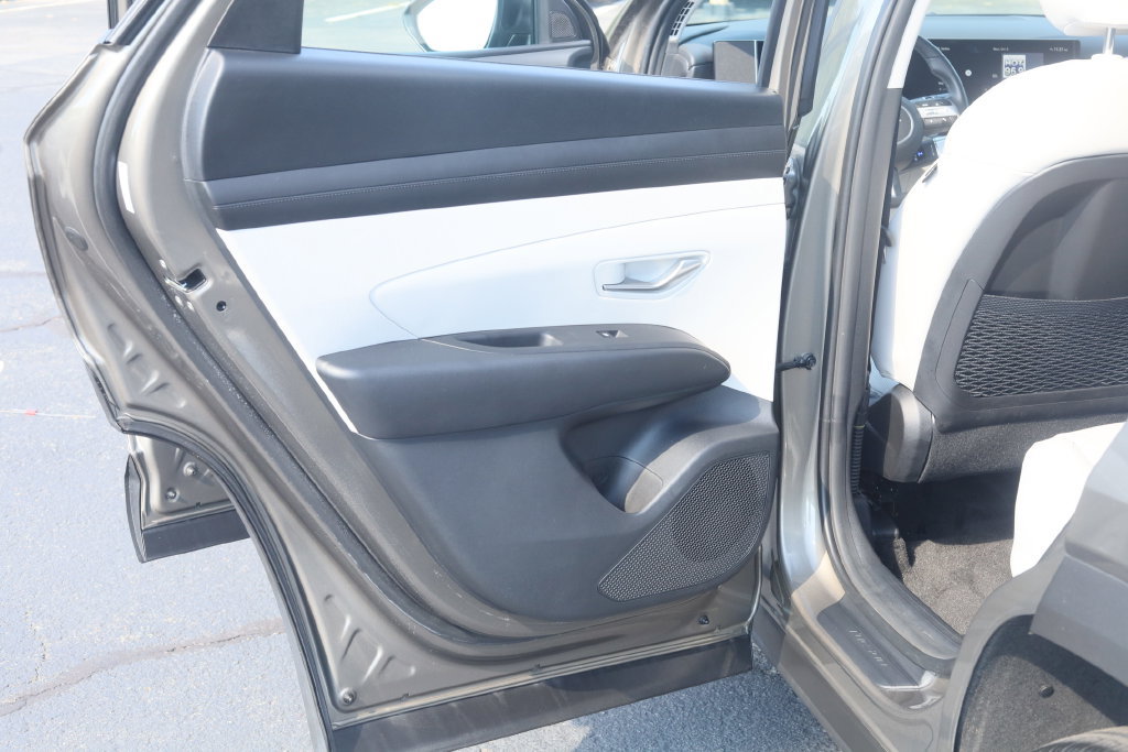 Used 2025 Hyundai Tucson SEL AWD/4WD image 24