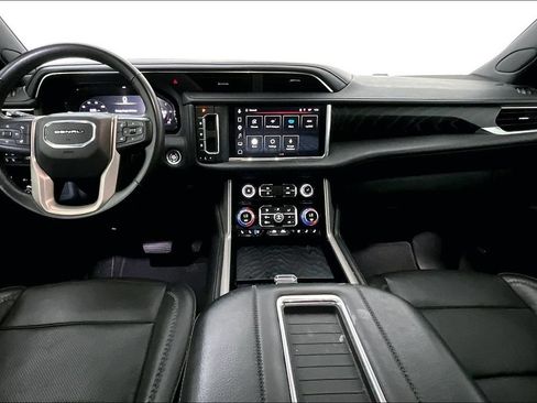 Used 2023 GMC Yukon Denali AWD/4WD image 18