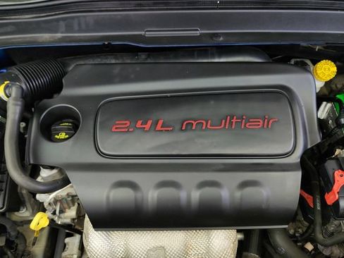 Used 2017 Jeep Renegade Trailhawk AWD/4WD image 26