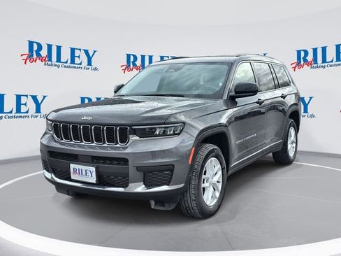 Used 2024 Jeep Grand Cherokee L Laredo image 1