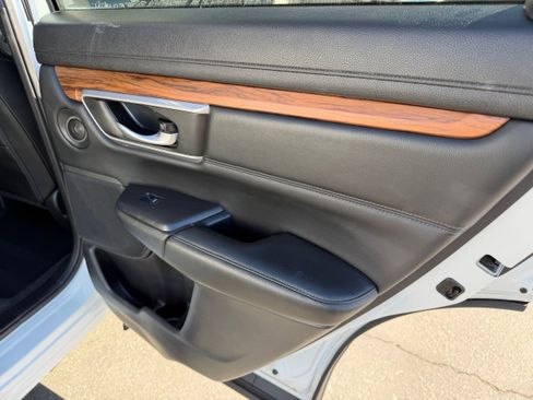 Used 2020 Honda CR-V Touring image 14