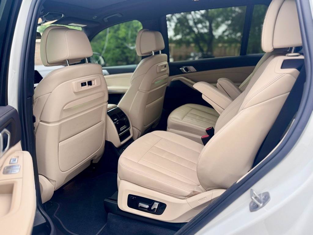Used 2022 BMW X7 xDrive40i w/ Executive Package AWD/4WD image 13