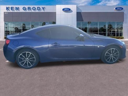 Used 2020 Toyota 86 RWD image 9