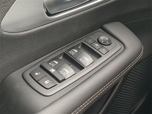 New 2026 Chrysler Pacifica Limited w/ S Appearance Package image 32