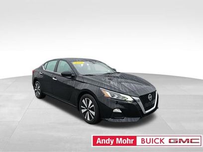 Used 2022 Nissan Altima 2.5 SV