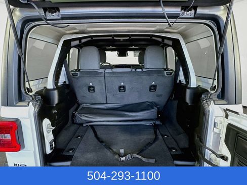 Used 2026 Jeep Wrangler Unlimited Rubicon AWD/4WD image 26