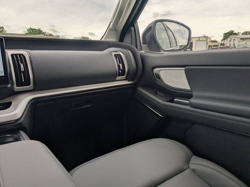 New 2026 Ford Expedition Active RWD image 16