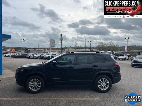 Used 2022 Jeep Cherokee Latitude Lux AWD/4WD image 2