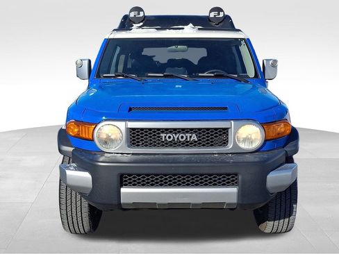 Used 2008 Toyota FJ Cruiser Base image 2