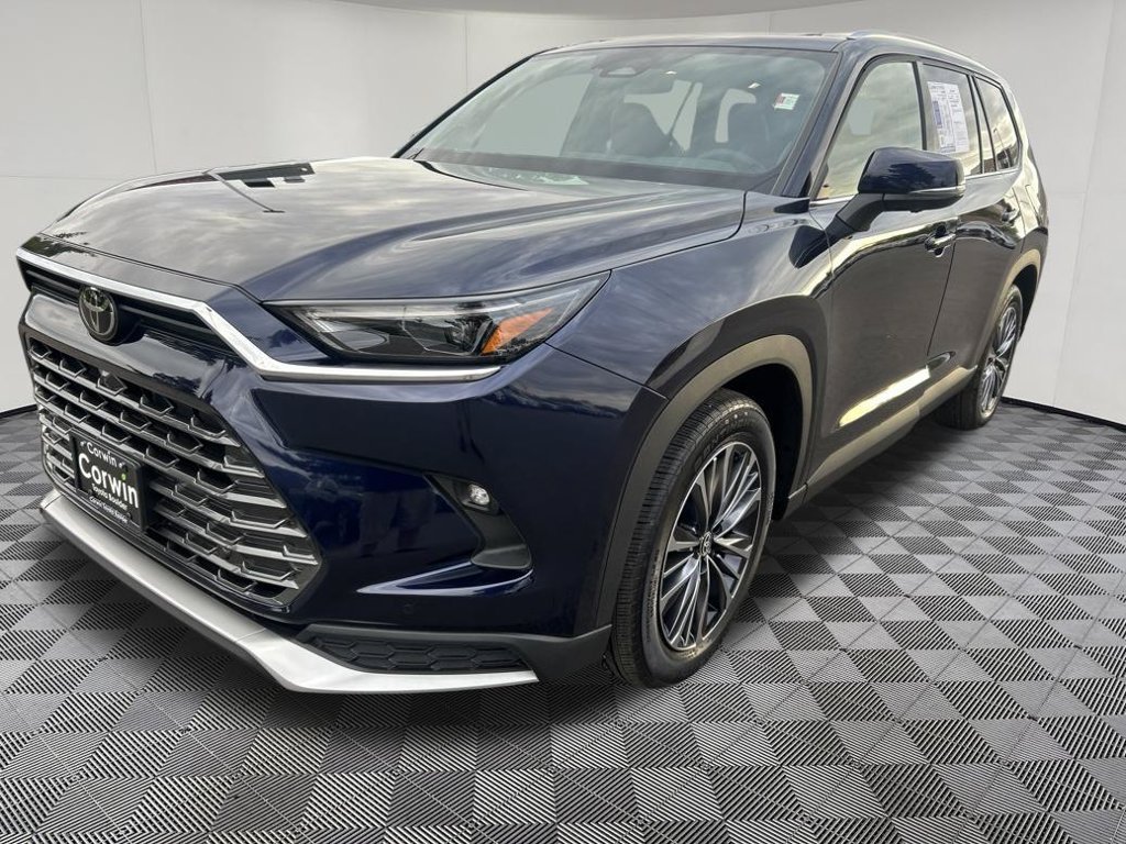 Used 2024 Toyota Grand Highlander AWD Hybrid image 3