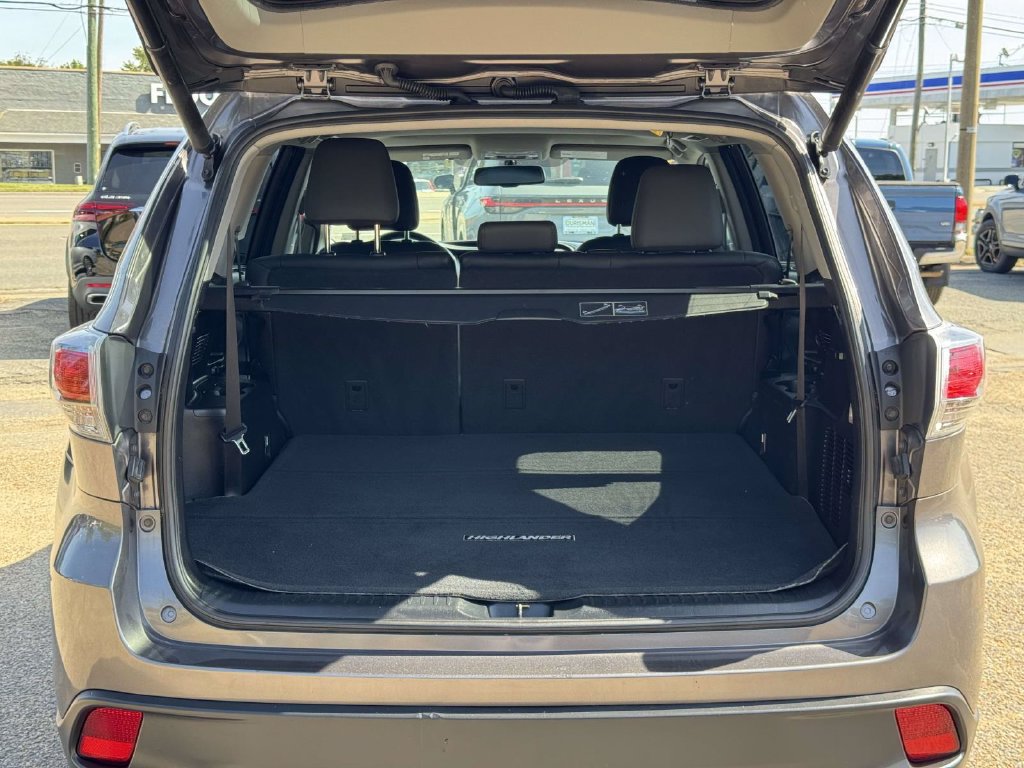 Used 2014 Toyota Highlander XLE AWD/4WD image 15