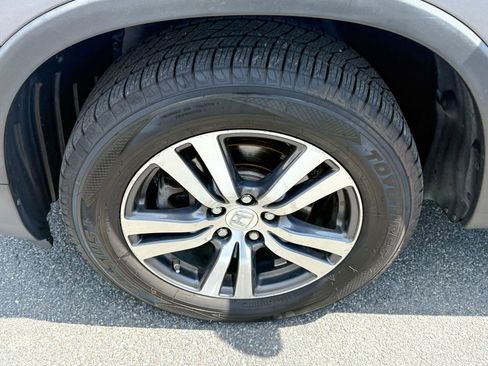 Used 2018 Honda Pilot EX image 10