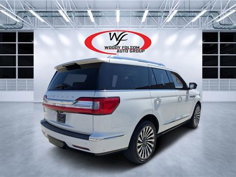 Used 2021 Lincoln Navigator Reserve w/ Luxury Package image 3