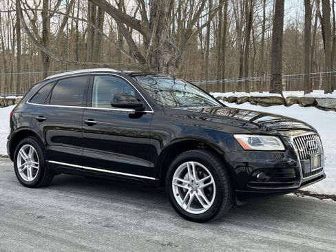 Used 2017 Audi Q5 2.0T Premium Plus w/ Technology Package image 25