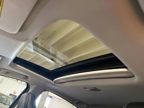 Used 2019 Honda HR-V Touring image 18