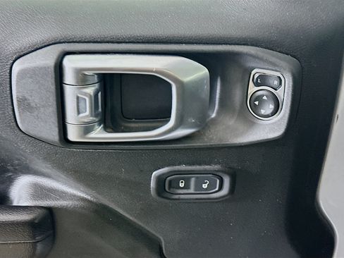 Used 2023 Jeep Wrangler Unlimited w/ Cold Weather Group AWD/4WD image 15