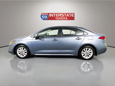 Certified 2025 Toyota Corolla LE w/ LE Premium Package FWD image 4