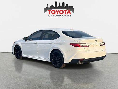 Used 2026 Toyota Camry SE image 10