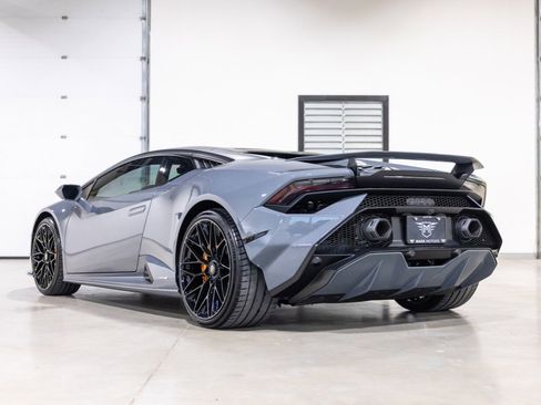 Used 2023 Lamborghini Huracan Tecnica image 6