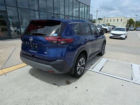 Used 2023 Nissan Rogue SV image 4