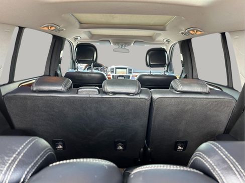 Used 2014 Mercedes-Benz GL 550 4MATIC image 28