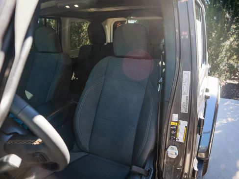 Used 2024 Jeep Wrangler Sport S w/ Convenience Group image 16