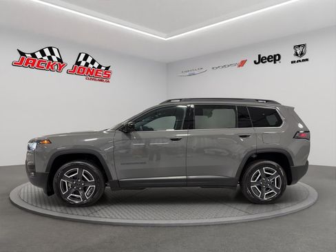 New 2026 Jeep Cherokee Laredo AWD/4WD image 2