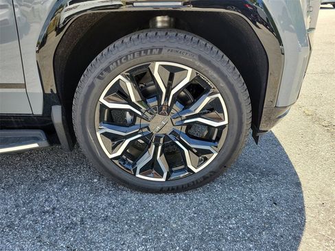 New 2025 GMC Sierra EV Denali image 3