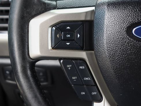 Used 2020 Ford F150 Lariat RWD image 21