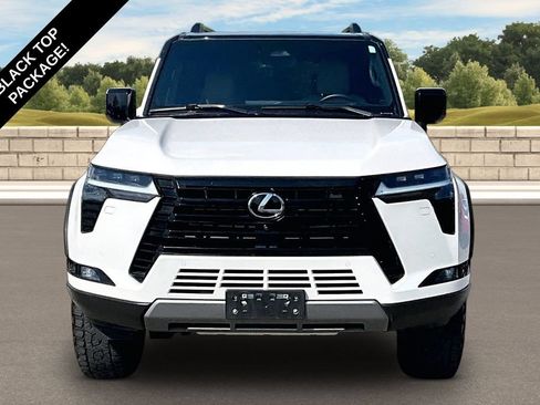 Used 2025 Lexus GX 550 AWD/4WD image 3
