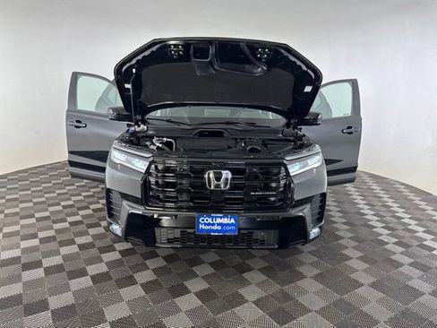 Certified 2026 Honda Pilot Black Edition image 14