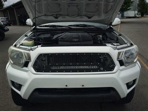 Used 2015 Toyota Tacoma 4x4 Double Cab w/ TRD Sport Package image 41