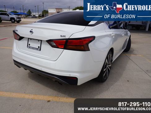 Used 2022 Nissan Altima 2.5 SR FWD image 5