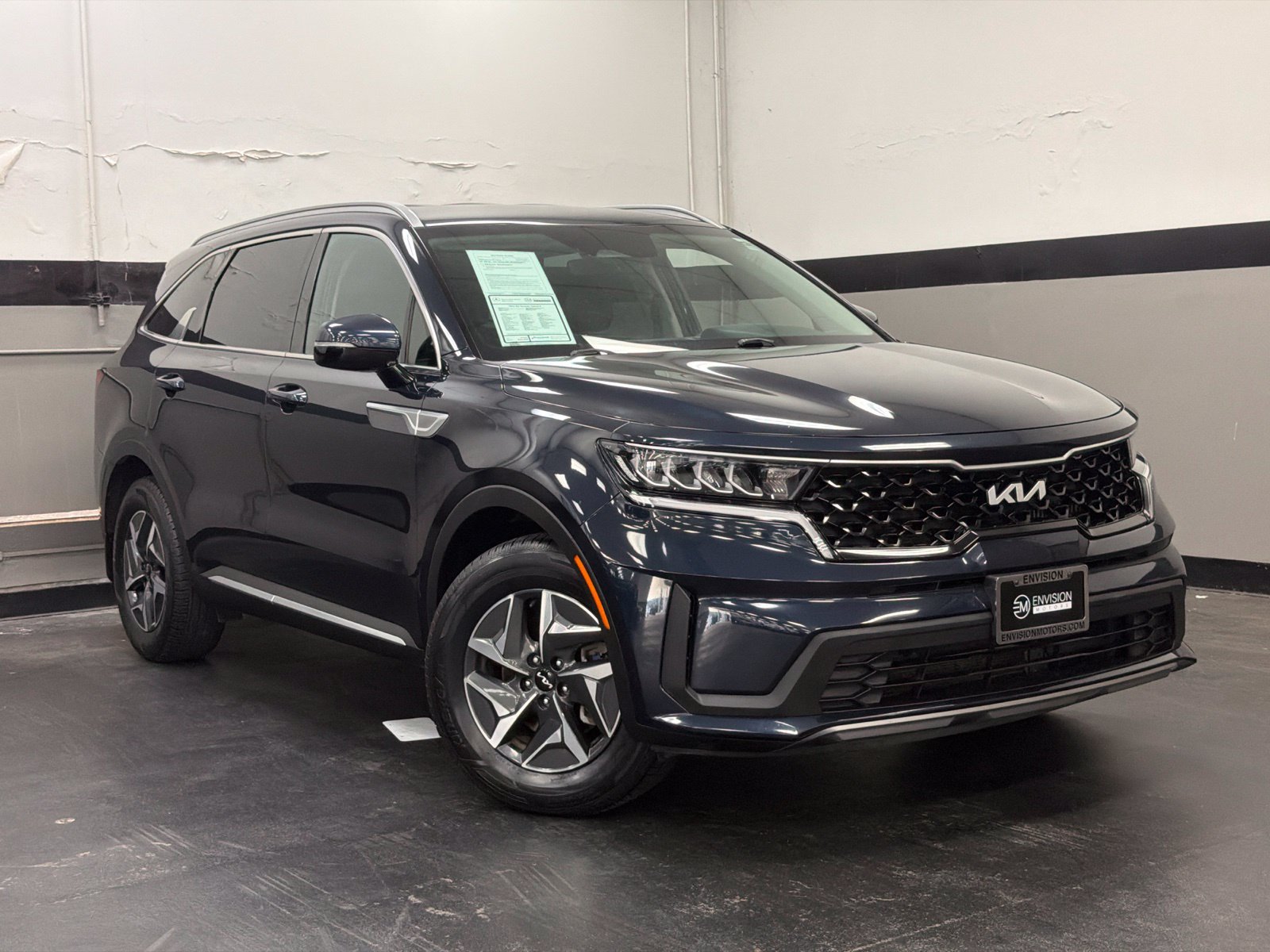 Used 2022 Kia Sorento S FWD image 2