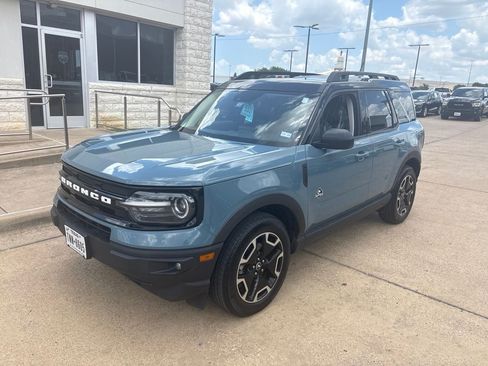 Used 2023 Ford Bronco Sport Outer Banks w/ Tech Package AWD/4WD image 1