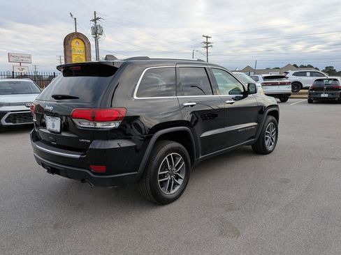 Used 2021 Jeep Grand Cherokee Limited w/ Trailer Tow Group IV image 3