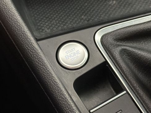 Used 2022 Volkswagen Jetta SE FWD image 16