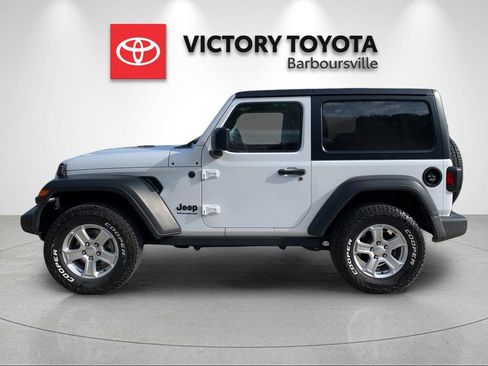 Used 2022 Jeep Wrangler Sport AWD/4WD image 2