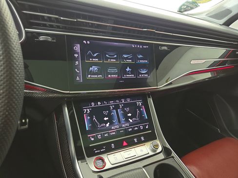 Used 2024 Audi SQ7 Prestige image 25