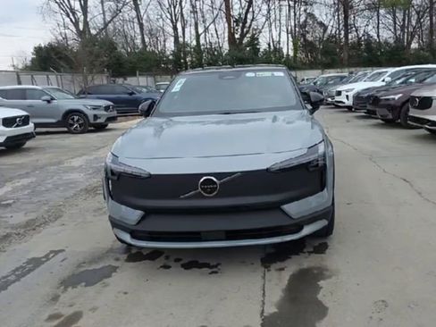 New 2026 Volvo EX30 Cross Country Ultra image 3