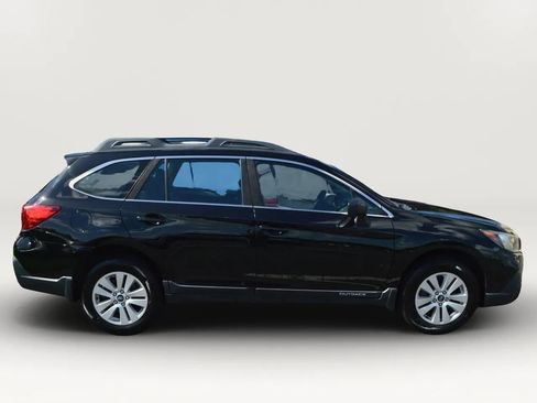 Used 2018 Subaru Outback 2.5i AWD/4WD image 8