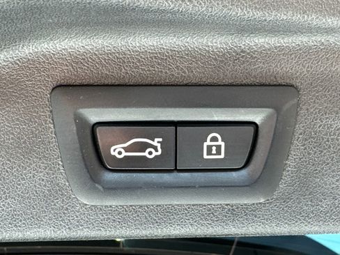 Used 2023 BMW X7 xDrive40i w/ Dynamic Handling Package image 21