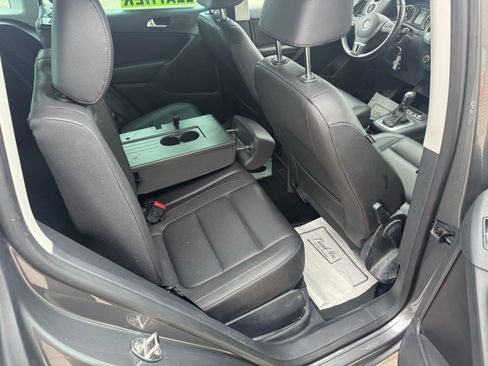 Used 2012 Volkswagen Tiguan S image 12
