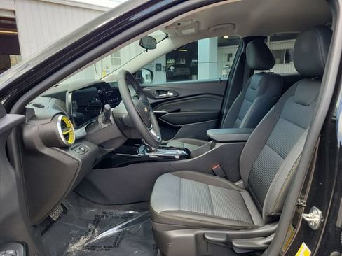 Certified 2026 Chevrolet Trax LT w/ Driver Confidence Package FWD image 19