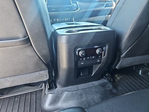 Used 2024 Chevrolet Suburban RST w/ Luxury Package AWD/4WD image 12